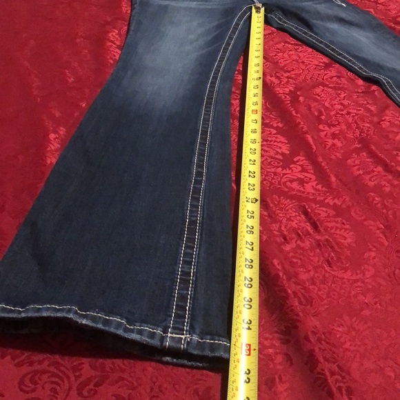 Miss Me Sz 29 bootcut with sequin embellished front and back pockets, gorgeous!! - Picture 16 of 17